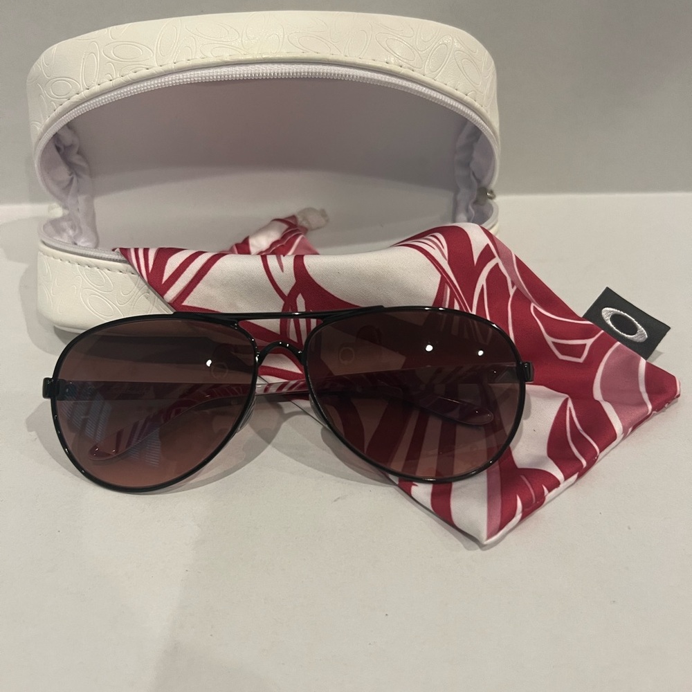 Oakley Feedback Aviator Sunglasses